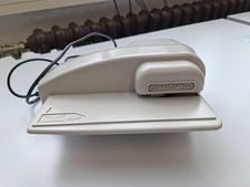 Martin Yale Modell 1616 Tisch